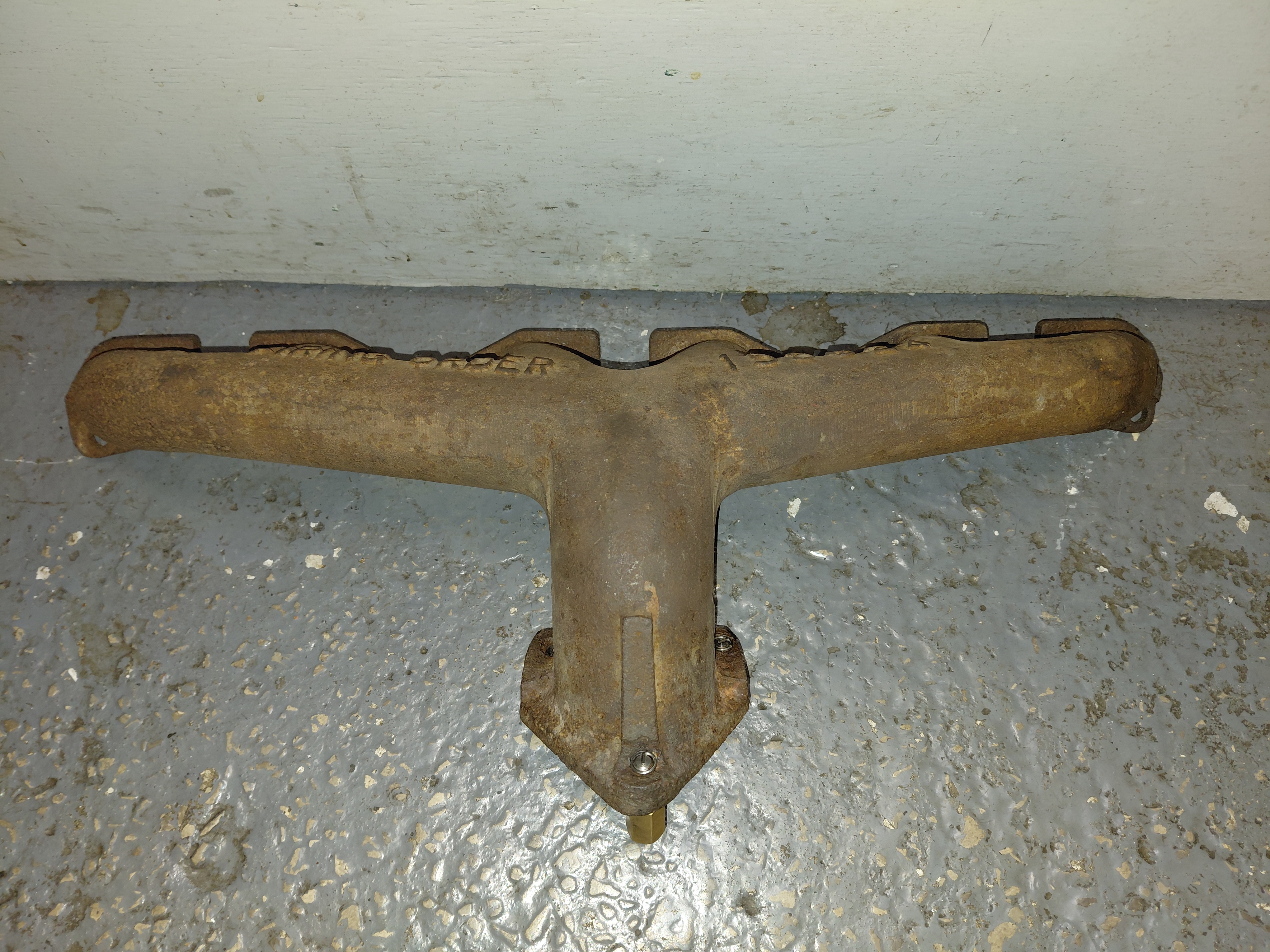 Exhaust Manifold P4 110 Used