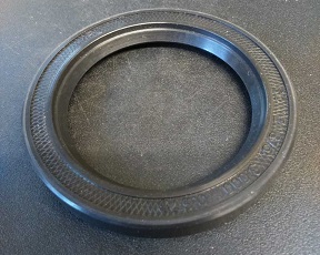 Oil Seal for Output Shaft 105R Torque Convertor