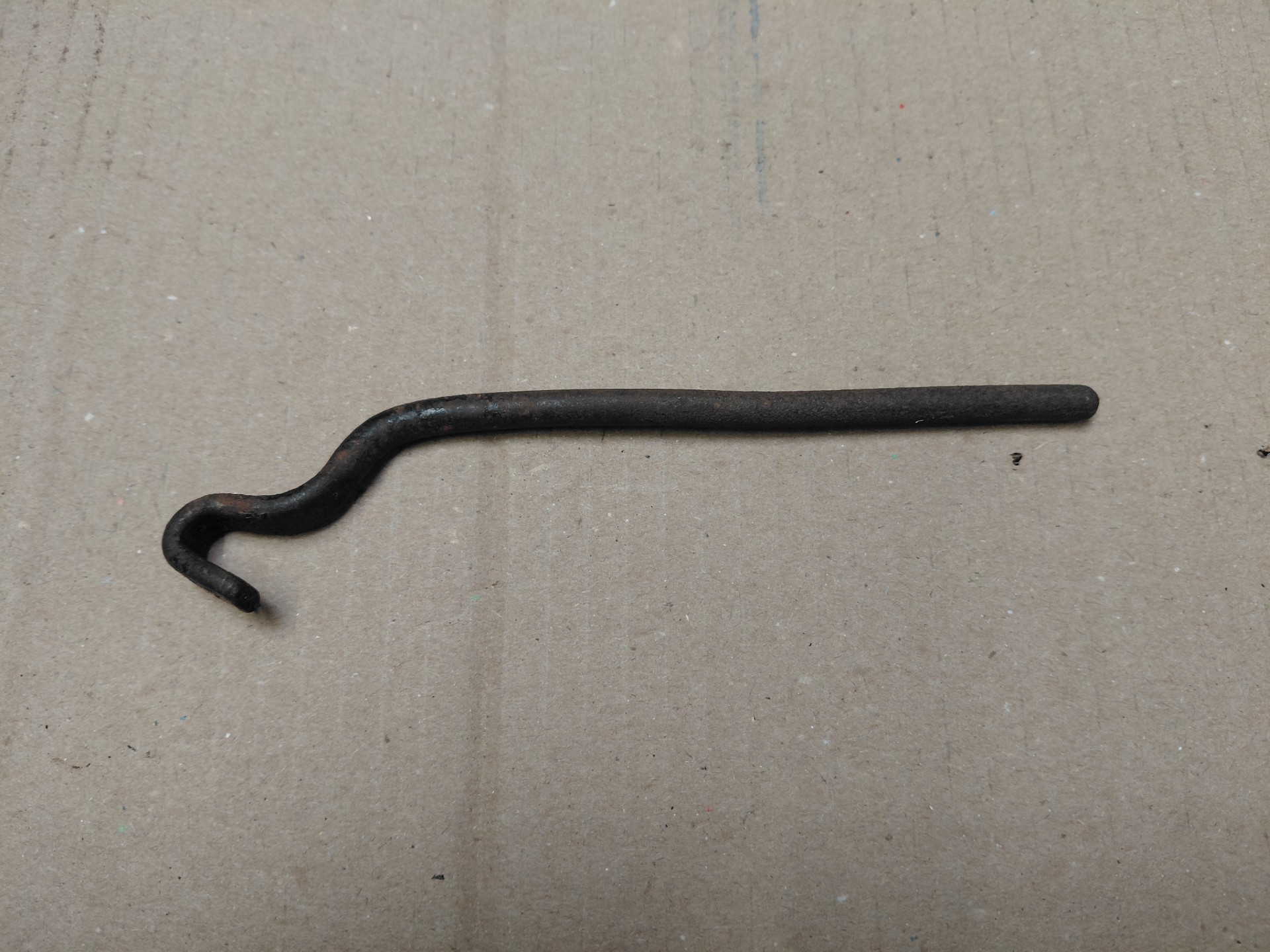 Spare Wheel Door Locking Tool to fit Models 1952/53 Only