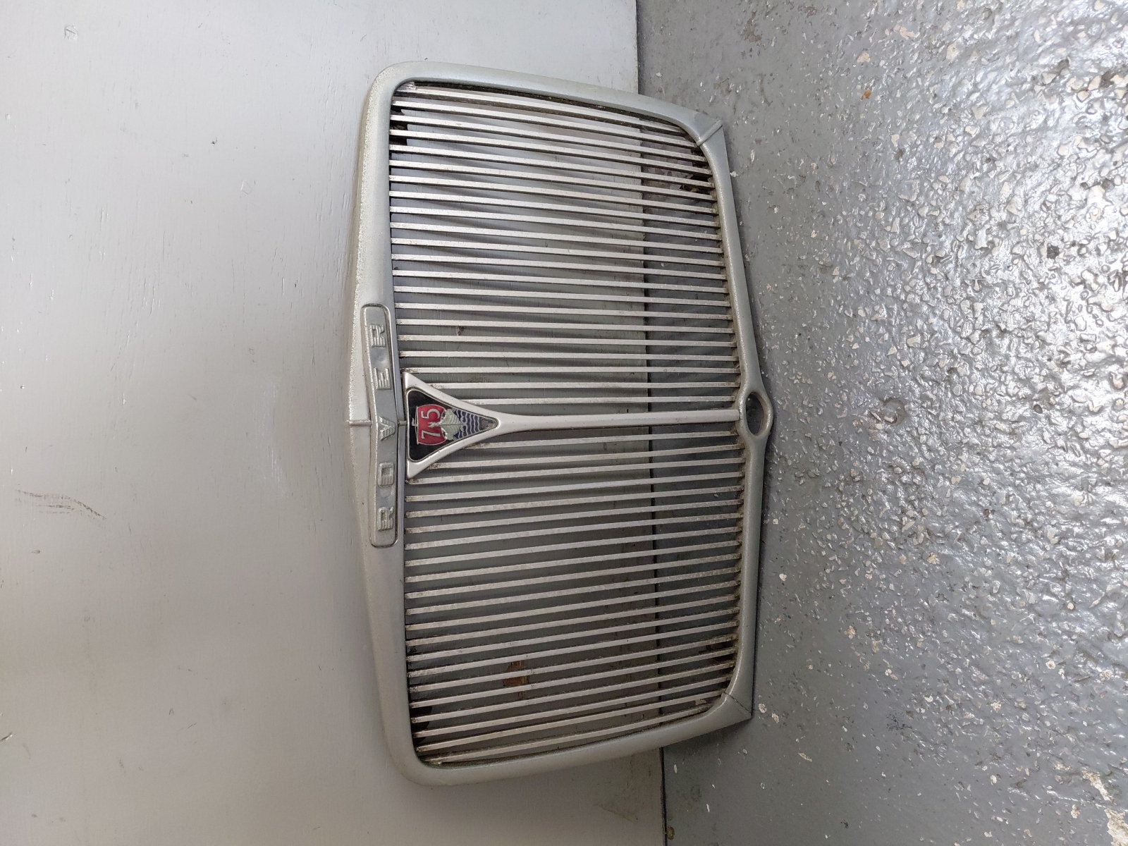 Front Grille for P4 1952-58 with badge for 75 model